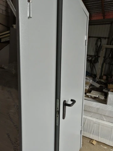 Двустворчатая дверь 1270х2220